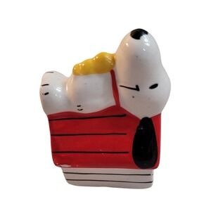 Peanuts Snoopy Woodstock Ceramic Doghouse Figurine Red White Vintage